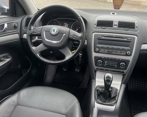 Шкода Октавия 2013 в Житомире на Automoto.ua Серый Шкода Октавия, объемом двигателя 1.4 л и пробегом 115 тыс. км за 8250 $, фото 16 на Automoto.ua