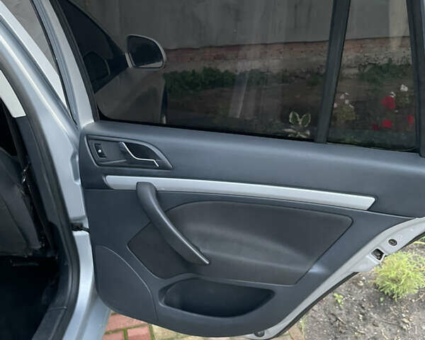 Сірий Шкода Октавія, об'ємом двигуна 1.97 л та пробігом 277 тис. км за 9300 $, фото 18 на Automoto.ua