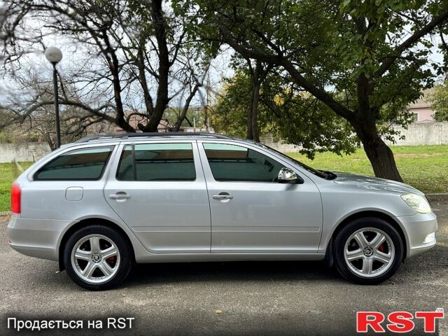 Серый Шкода Октавия, объемом двигателя 2 л и пробегом 200 тыс. км за 10200 $, фото 4 на Automoto.ua