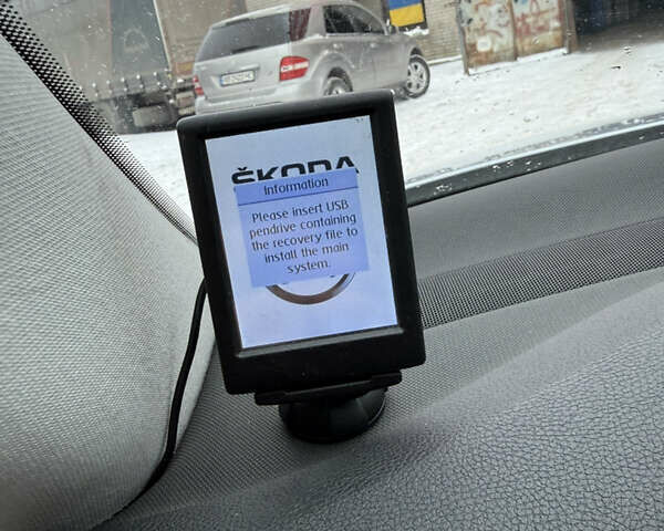 Сірий Шкода Октавія, об'ємом двигуна 2 л та пробігом 219 тис. км за 9999 $, фото 35 на Automoto.ua