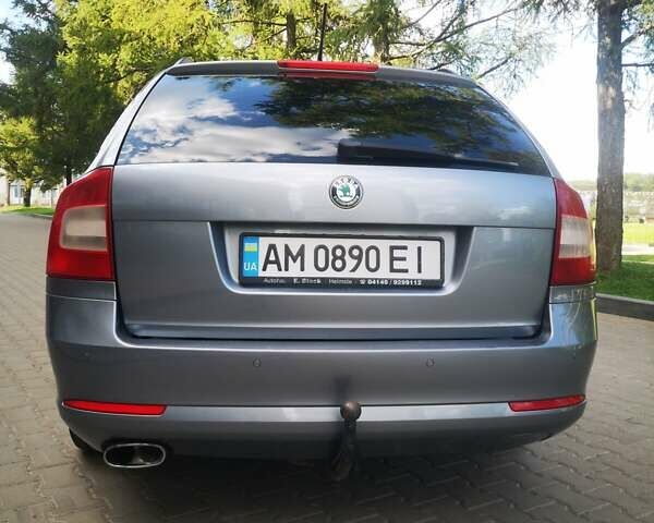 Серый Шкода Октавия, объемом двигателя 2 л и пробегом 304 тыс. км за 9500 $, фото 7 на Automoto.ua