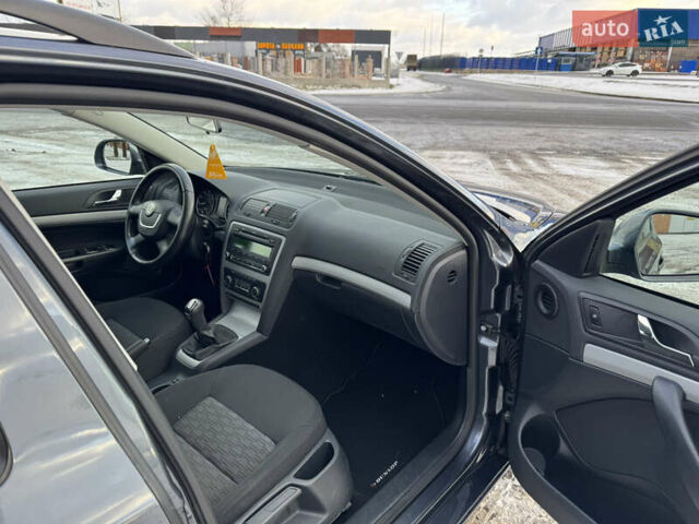 Серый Шкода Октавия, объемом двигателя 1.4 л и пробегом 233 тыс. км за 7250 $, фото 19 на Automoto.ua