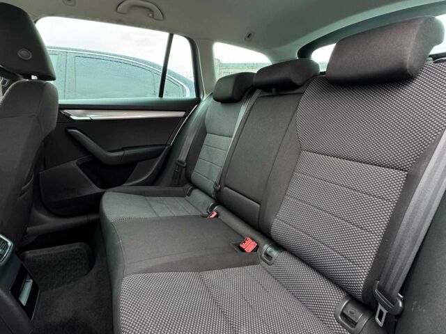 Серый Шкода Октавия, объемом двигателя 1.6 л и пробегом 225 тыс. км за 11400 $, фото 8 на Automoto.ua