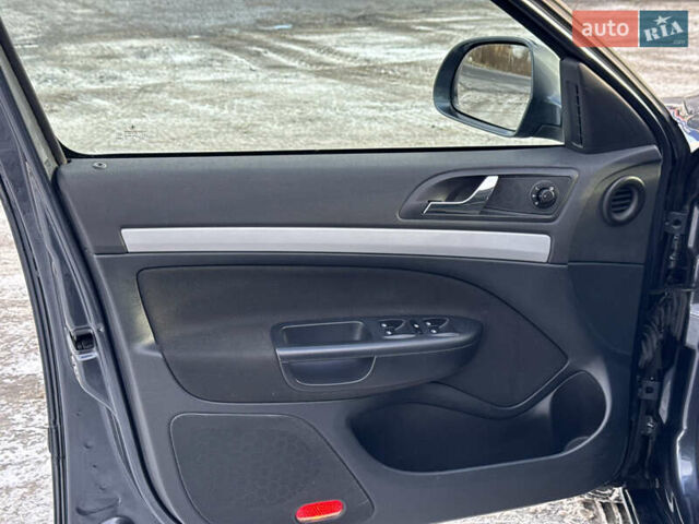 Серый Шкода Октавия, объемом двигателя 1.4 л и пробегом 233 тыс. км за 7250 $, фото 10 на Automoto.ua