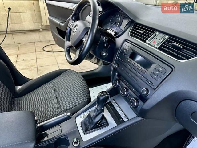 Сірий Шкода Октавія, об'ємом двигуна 1.8 л та пробігом 211 тис. км за 10999 $, фото 22 на Automoto.ua