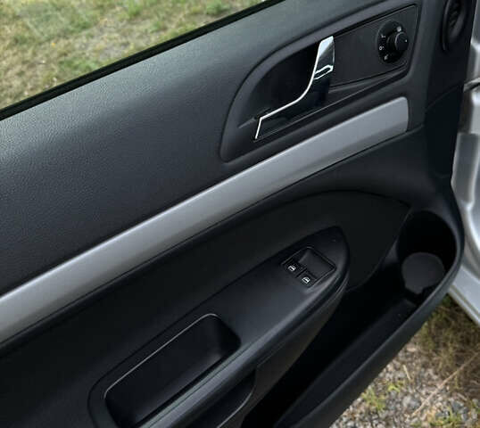 Сірий Шкода Октавія, об'ємом двигуна 1.6 л та пробігом 216 тис. км за 7850 $, фото 33 на Automoto.ua