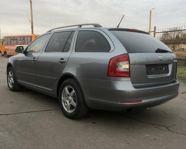 Шкода Октавія 2013 у Луцьку на Automoto.ua Сірий Шкода Октавія, об'ємом двигуна 2 л та пробігом 263 тис. км за 9300 $, фото 11 на Automoto.ua