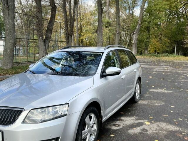 Шкода Октавия 2013 в Тернополе на Automoto.ua Серый Шкода Октавия, объемом двигателя 1.6 л и пробегом 298 тыс. км за 9150 $, фото 6 на Automoto.ua