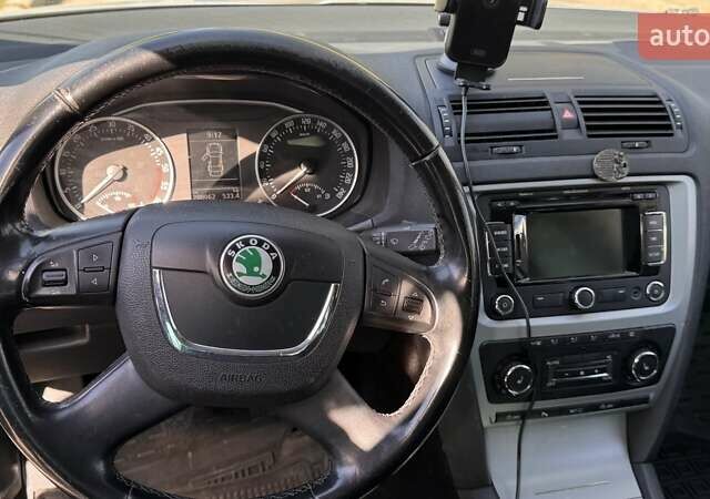 Серый Шкода Октавия, объемом двигателя 1.6 л и пробегом 202 тыс. км за 9500 $, фото 8 на Automoto.ua