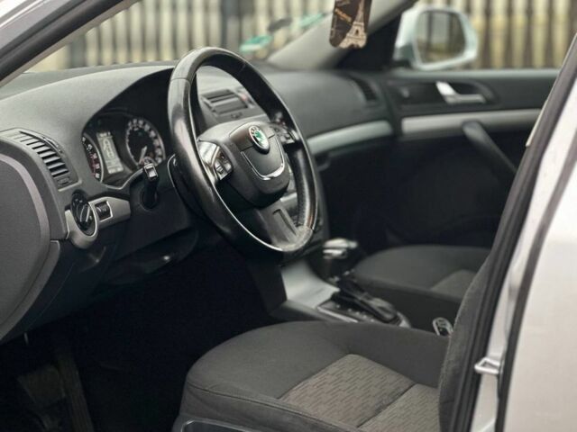 Серый Шкода Октавия, объемом двигателя 2 л и пробегом 240 тыс. км за 8700 $, фото 7 на Automoto.ua