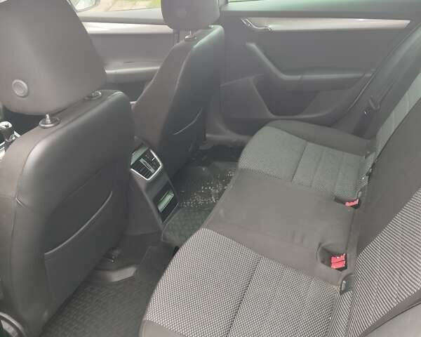 Сірий Шкода Октавія, об'ємом двигуна 1.6 л та пробігом 347 тис. км за 8500 $, фото 4 на Automoto.ua