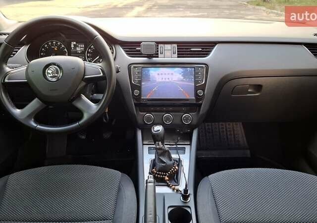 Серый Шкода Октавия, объемом двигателя 1.97 л и пробегом 264 тыс. км за 9850 $, фото 13 на Automoto.ua