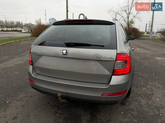 Сірий Шкода Октавія, об'ємом двигуна 1.6 л та пробігом 185 тис. км за 9800 $, фото 25 на Automoto.ua