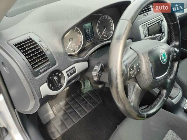 Серый Шкода Октавия, объемом двигателя 1.6 л и пробегом 315 тыс. км за 8700 $, фото 9 на Automoto.ua