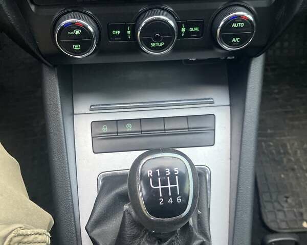 Сірий Шкода Октавія, об'ємом двигуна 1.97 л та пробігом 357 тис. км за 9000 $, фото 10 на Automoto.ua