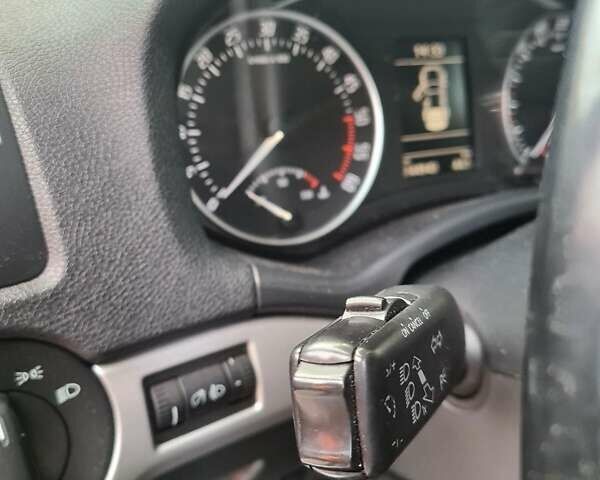 Сірий Шкода Октавія, об'ємом двигуна 1.6 л та пробігом 245 тис. км за 7900 $, фото 23 на Automoto.ua