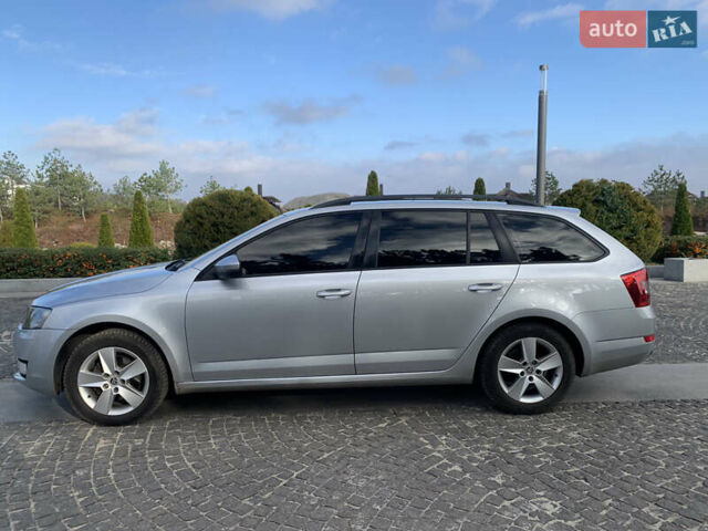 Сірий Шкода Октавія, об'ємом двигуна 1.6 л та пробігом 253 тис. км за 11000 $, фото 4 на Automoto.ua