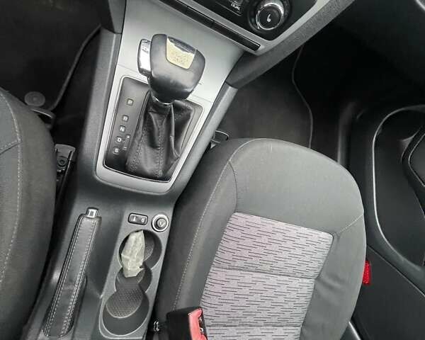 Сірий Шкода Октавія, об'ємом двигуна 2 л та пробігом 287 тис. км за 10999 $, фото 8 на Automoto.ua