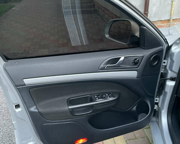 Сірий Шкода Октавія, об'ємом двигуна 1.97 л та пробігом 277 тис. км за 9300 $, фото 13 на Automoto.ua