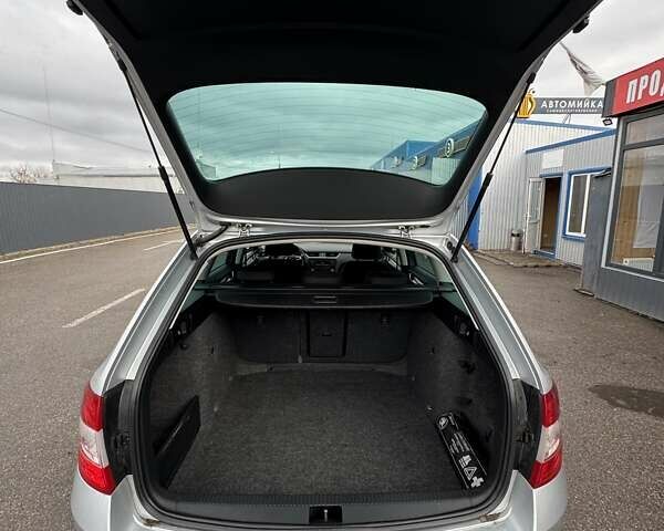 Серый Шкода Октавия, объемом двигателя 1.6 л и пробегом 225 тыс. км за 11400 $, фото 9 на Automoto.ua