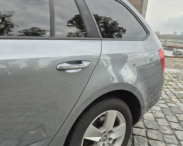 Шкода Октавія 2013 у Києві на Automoto.ua Сірий Шкода Октавія, об'ємом двигуна 1.8 л та пробігом 223 тис. км за 13800 $, фото 32 на Automoto.ua