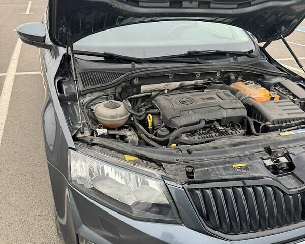 Сірий Шкода Октавія, об'ємом двигуна 1.8 л та пробігом 228 тис. км за 11300 $, фото 5 на Automoto.ua