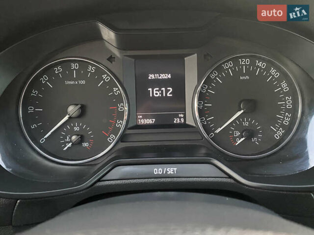 Серый Шкода Октавия, объемом двигателя 1.6 л и пробегом 193 тыс. км за 11300 $, фото 29 на Automoto.ua
