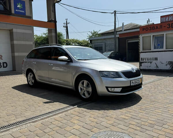 Сірий Шкода Октавія, об'ємом двигуна 1.6 л та пробігом 265 тис. км за 9999 $, фото 2 на Automoto.ua