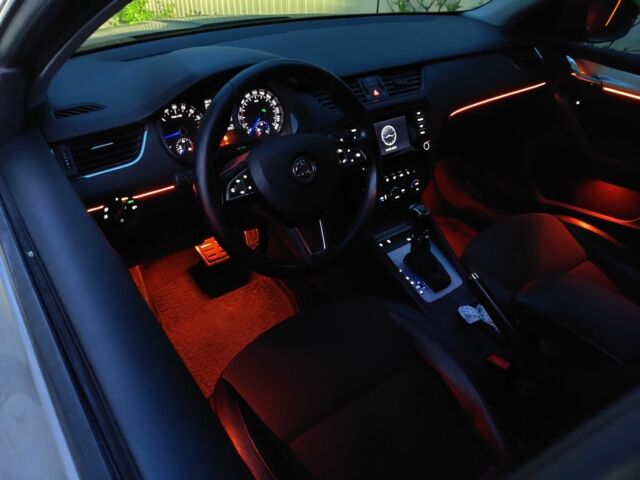 Шкода Октавия 2014 в Кривом Роге на Automoto.ua Серый Шкода Октавия, объемом двигателя 2 л и пробегом 360 тыс. км за 12000 $, фото 4 на Automoto.ua