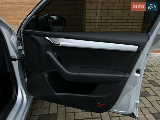 Сірий Шкода Октавія, об'ємом двигуна 1.8 л та пробігом 247 тис. км за 11350 $, фото 29 на Automoto.ua