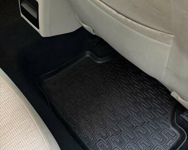 Сірий Шкода Октавія, об'ємом двигуна 1.97 л та пробігом 377 тис. км за 10500 $, фото 10 на Automoto.ua