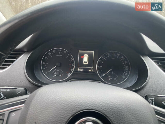 Сірий Шкода Октавія, об'ємом двигуна 1.6 л та пробігом 256 тис. км за 9300 $, фото 11 на Automoto.ua