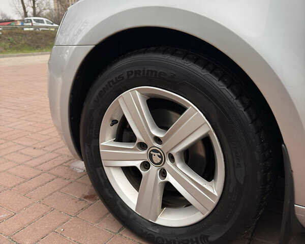 Серый Шкода Октавия, объемом двигателя 1.6 л и пробегом 270 тыс. км за 9300 $, фото 3 на Automoto.ua