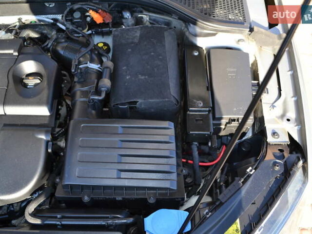 Серый Шкода Октавия, объемом двигателя 2 л и пробегом 228 тыс. км за 12500 $, фото 41 на Automoto.ua