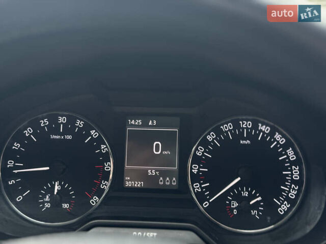 Сірий Шкода Октавія, об'ємом двигуна 1.6 л та пробігом 301 тис. км за 10700 $, фото 19 на Automoto.ua
