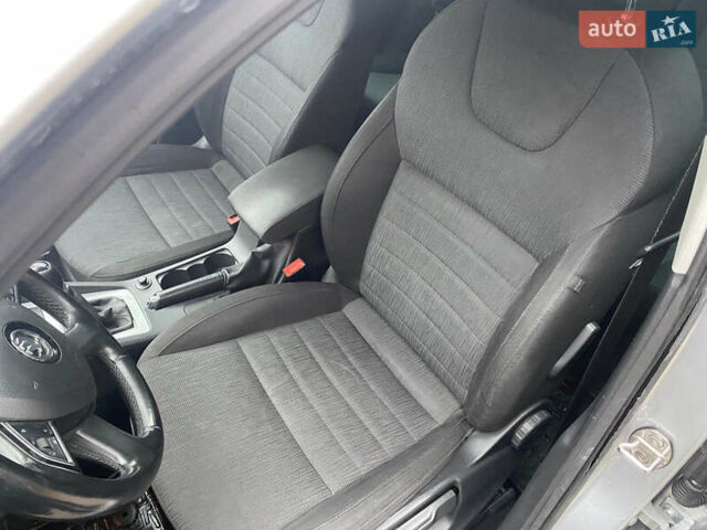 Сірий Шкода Октавія, об'ємом двигуна 1.6 л та пробігом 256 тис. км за 9300 $, фото 15 на Automoto.ua