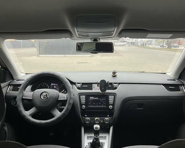 Серый Шкода Октавия, объемом двигателя 1.6 л и пробегом 207 тыс. км за 11000 $, фото 32 на Automoto.ua