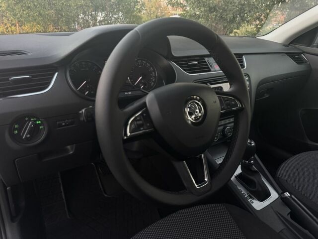 Серый Шкода Октавия, объемом двигателя 1.6 л и пробегом 180 тыс. км за 10299 $, фото 13 на Automoto.ua