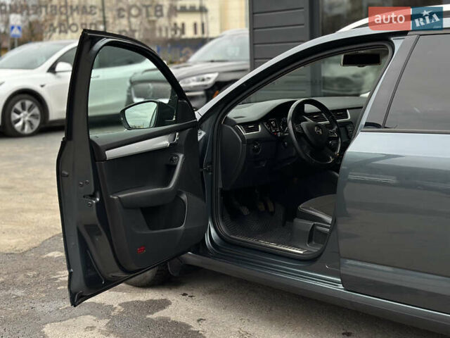 Сірий Шкода Октавія, об'ємом двигуна 1.6 л та пробігом 286 тис. км за 10999 $, фото 24 на Automoto.ua