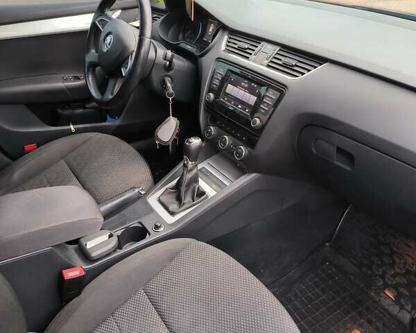 Серый Шкода Октавия, объемом двигателя 1.97 л и пробегом 275 тыс. км за 12000 $, фото 8 на Automoto.ua