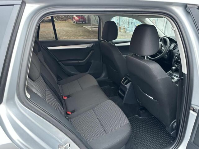 Серый Шкода Октавия, объемом двигателя 2 л и пробегом 300 тыс. км за 11200 $, фото 6 на Automoto.ua