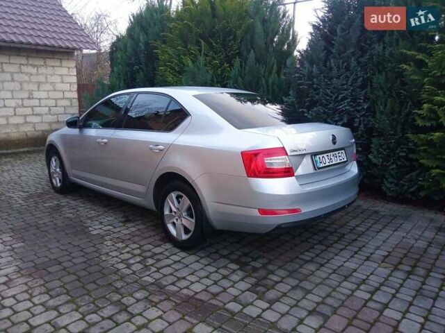 Сірий Шкода Октавія, об'ємом двигуна 2 л та пробігом 300 тис. км за 11700 $, фото 2 на Automoto.ua