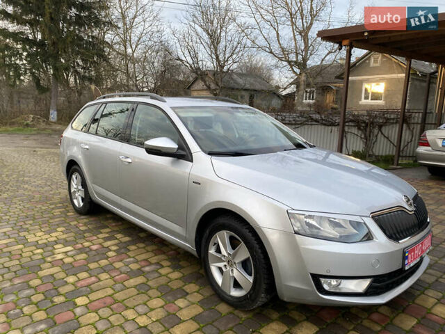 Серый Шкода Октавия, объемом двигателя 2 л и пробегом 227 тыс. км за 10700 $, фото 1 на Automoto.ua