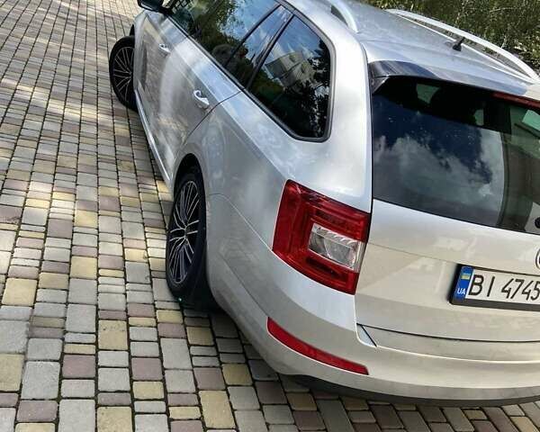 Шкода Октавия 2014 в Полтаве на Automoto.ua Серый Шкода Октавия, объемом двигателя 1.6 л и пробегом 280 тыс. км за 11190 $, фото 9 на Automoto.ua