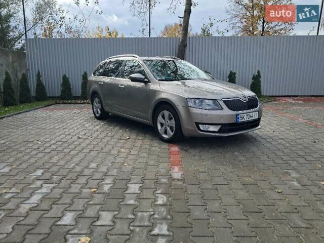 Шкода Октавія 2014 у Костополе на Automoto.ua Сірий Шкода Октавія, об'ємом двигуна 1.97 л та пробігом 364 тис. км за 11600 $, фото 2 на Automoto.ua
