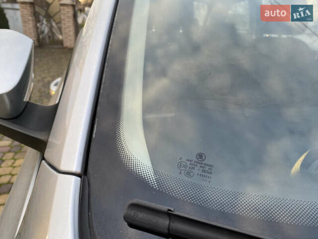 Серый Шкода Октавия, объемом двигателя 2 л и пробегом 227 тыс. км за 10700 $, фото 36 на Automoto.ua