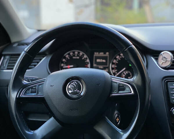 Сірий Шкода Октавія, об'ємом двигуна 2 л та пробігом 225 тис. км за 12200 $, фото 31 на Automoto.ua