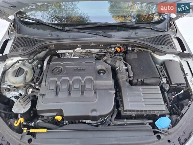 Серый Шкода Октавия, объемом двигателя 2 л и пробегом 316 тыс. км за 11700 $, фото 5 на Automoto.ua