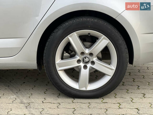 Серый Шкода Октавия, объемом двигателя 2 л и пробегом 303 тыс. км за 9200 $, фото 15 на Automoto.ua