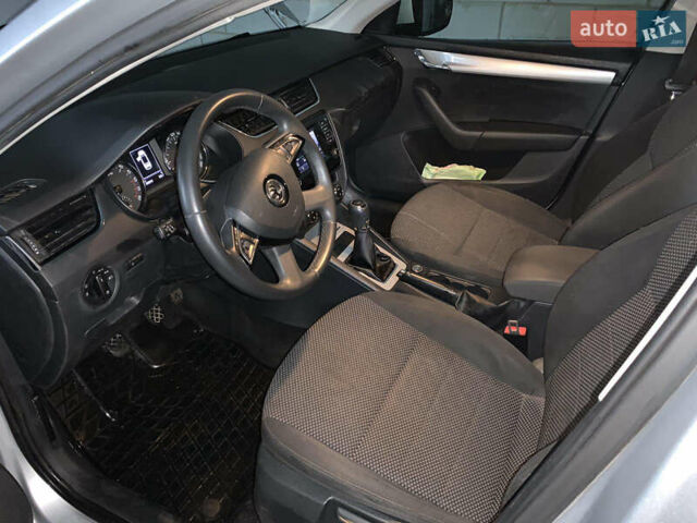 Шкода Октавия 2014 в Ровно на Automoto.ua Серый Шкода Октавия, объемом двигателя 1.6 л и пробегом 259 тыс. км за 10500 $, фото 5 на Automoto.ua